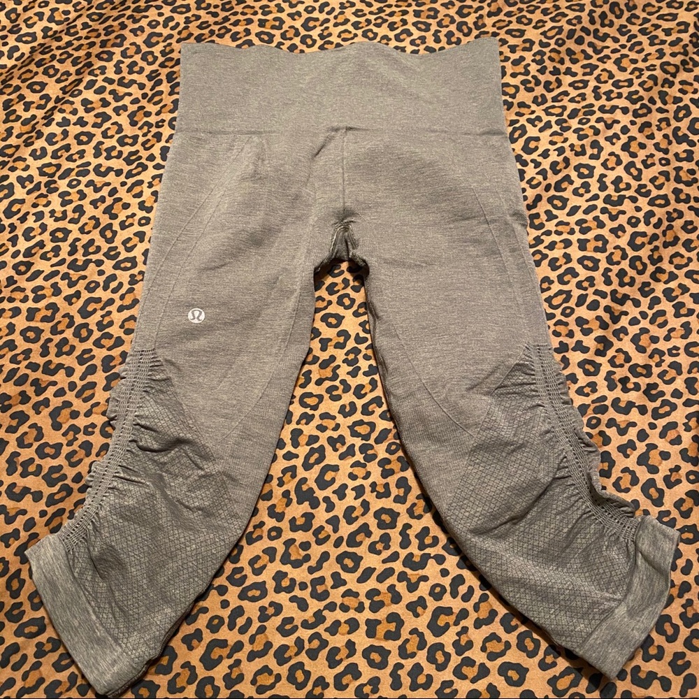 Lululemon EBB TO FLOW CROP BOTTOMS